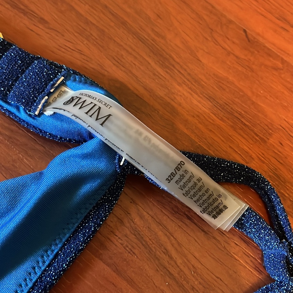 Victoria’s Secret swim push up shimmer bikini top - Picture 4 of 4